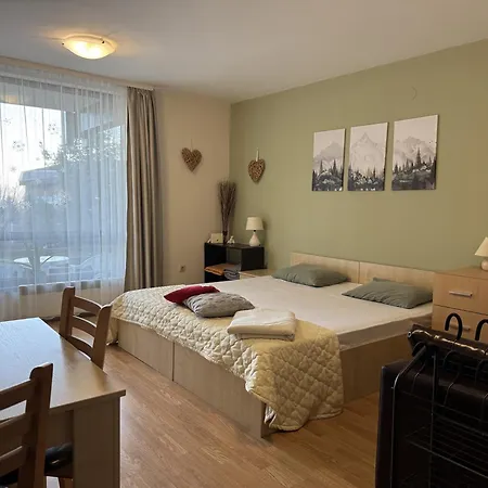 In Aspen Golf Apartment